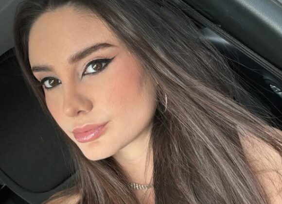 victoria-camargo-youtube-naranja